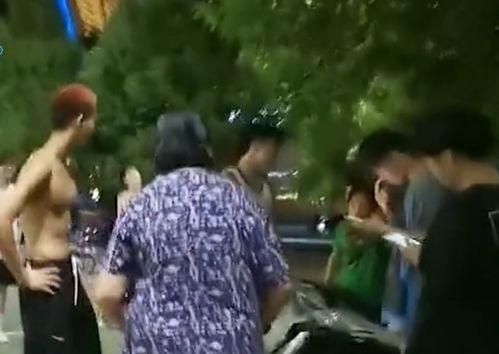 大妈吵架女子吃瓜视频,这瓜太香了! 第3张 大妈吵架女子吃瓜视频,这瓜太香了! 第3张