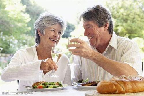 老人吃大水瓜反应,美味与营养的双重享受  第1张