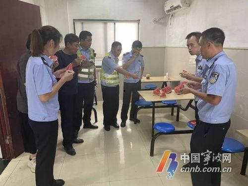 奉化职校吃瓜事件,校园风波背后的真相揭秘 第3张 奉化职校吃瓜事件,校园风波背后的真相揭秘 第3张