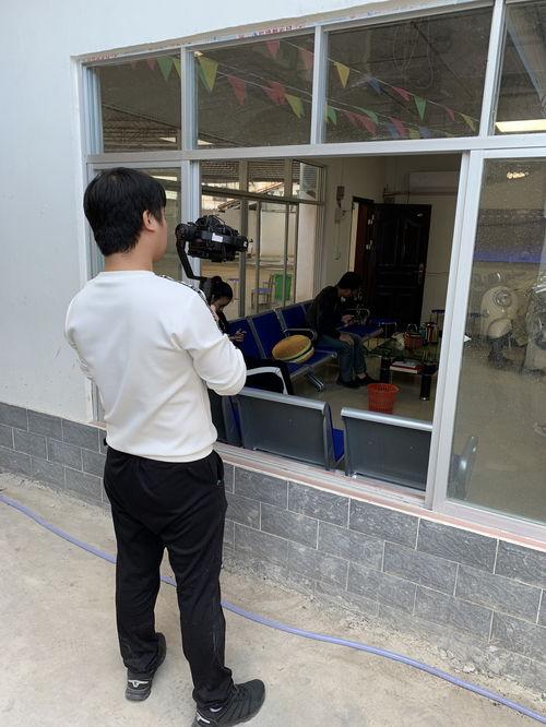 驾校教练吃瓜视频,吃瓜视频引发网友热议 第3张 驾校教练吃瓜视频,吃瓜视频引发网友热议 第3张