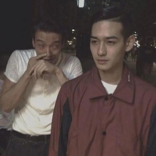 闷头吃瓜头像男生,闷头吃瓜的帅气男生