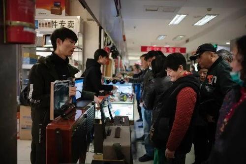 轻纺市场吃瓜  第2张